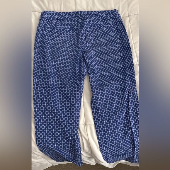 Old Navy Pixie Pant - Picture 2 of 3